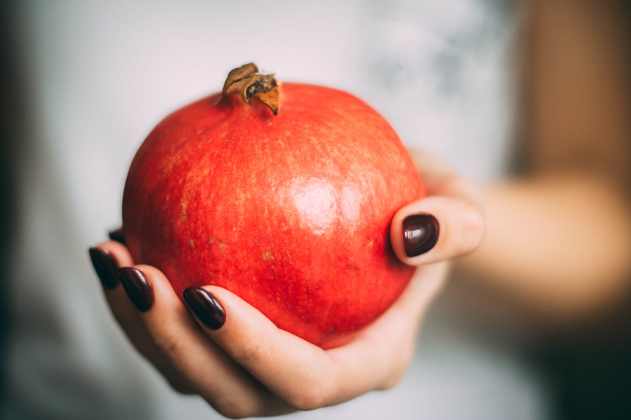 6 Amazing Benefits Of Pomegranates
